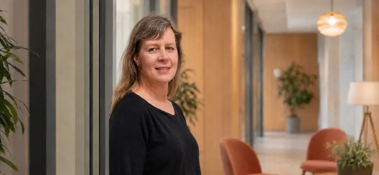 Medewerker van Huisartsenpraktijk Wijnhaven heet u welkom.
